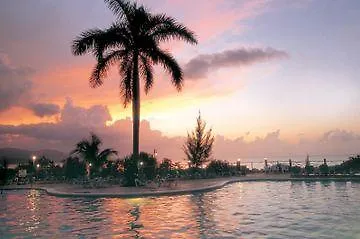 Sunset Beach Resort, Spa & Waterpark Montego Bay Hotel