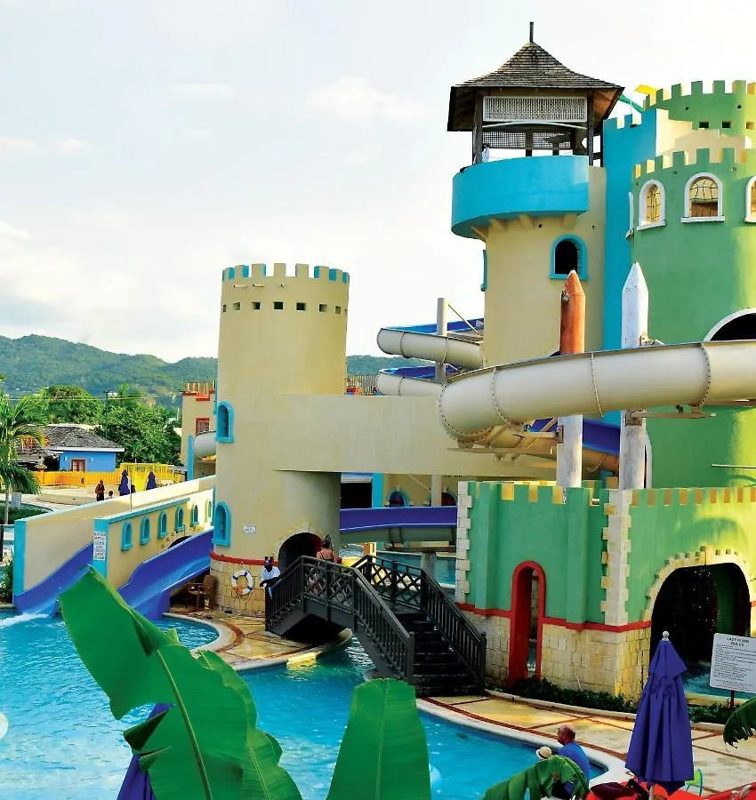 Sunset Beach Resort, Spa & Waterpark Montego Bay 3*,